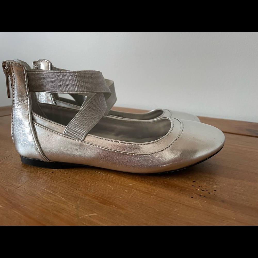 KidPik Girl Metallic Ballet Shoes.  Color Silver Metallic.  Size 1. Worn once.